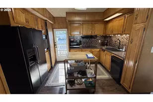 1004 NE 72nd St, Vancouver, WA 98665 - Photo 3