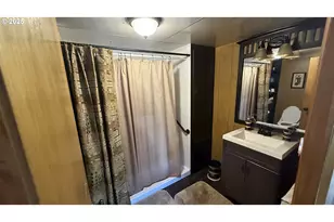 1004 NE 72nd St, Vancouver, WA 98665 - Photo 9