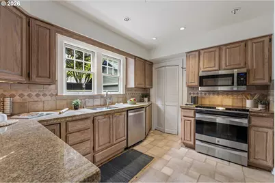 2260 NE 32nd Ave, Portland, OR 97212 - Photo 19