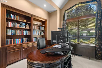 17485 Brookhurst Dr, Lake Oswego, OR 97034 - Photo 7