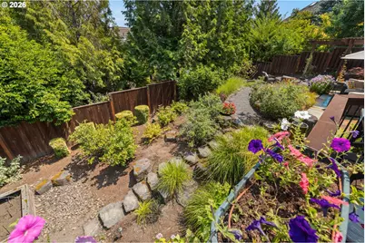 17485 Brookhurst Dr, Lake Oswego, OR 97034 - Photo 43