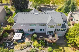 17485 Brookhurst Dr, Lake Oswego, OR 97034 - Photo 45