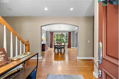 17485 Brookhurst Dr, Lake Oswego, OR 97034 - Photo 3