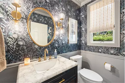 17485 Brookhurst Dr, Lake Oswego, OR 97034 - Photo 11