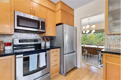 2230 W Harvard Ave, Roseburg, OR 97471 - Photo 11