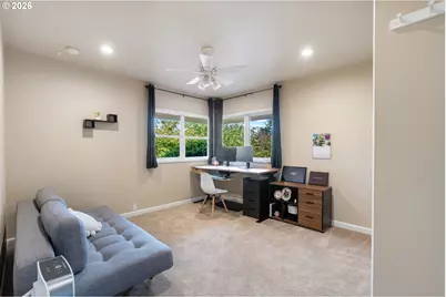 2230 W Harvard Ave, Roseburg, OR 97471 - Photo 29