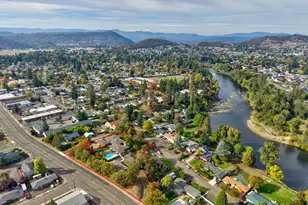 2230 W Harvard Ave, Roseburg, OR 97471 - Photo 47