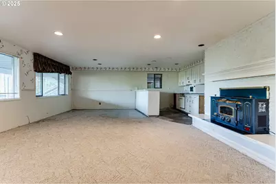 2595 Highland Oaks Dr, Eugene, OR 97405 - Photo 29