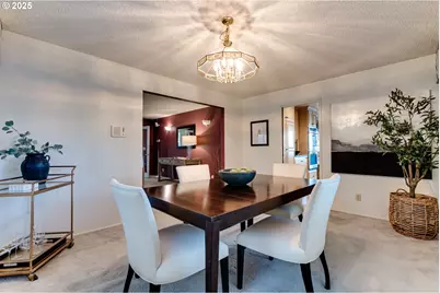 2595 Highland Oaks Dr, Eugene, OR 97405 - Photo 15