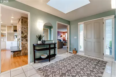 2595 Highland Oaks Dr, Eugene, OR 97405 - Photo 5