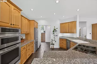 3966 NW Loy Ct, Portland, OR 97229 - Photo 11