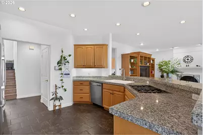 3966 NW Loy Ct, Portland, OR 97229 - Photo 9