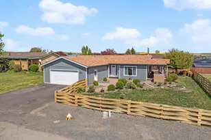 207 Court St, Enterprise, OR 97828 - Photo 1
