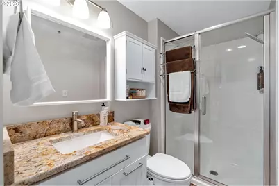 2245 SW Park Pl #6D, Portland, OR 97205 - Photo 21