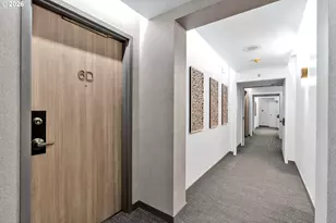 2245 SW Park Pl, Portland, OR 97205 - Photo 5