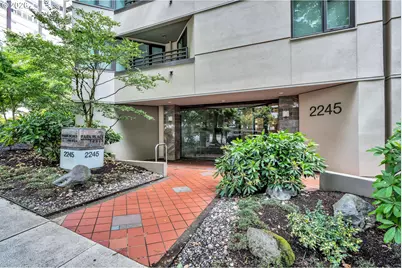 2245 SW Park Pl #6D, Portland, OR 97205 - Photo 3