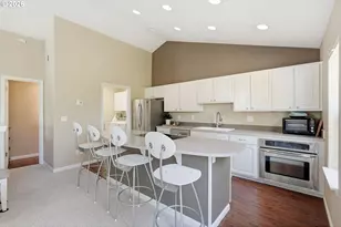 13217 SW Summerwood Dr, Portland, OR 97223 - Photo 11