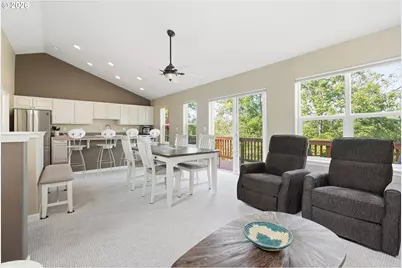 13217 SW Summerwood Dr, Portland, OR 97223 - Photo 7
