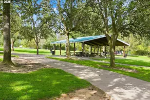 13217 SW Summerwood Dr, Portland, OR 97223 - Photo 33