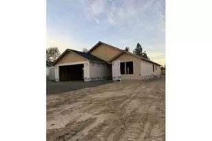 756 SE Hall St, Winston, OR 97496 - Photo 15