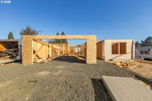 756 SE Hall St, Winston, OR 97496 - Photo 1