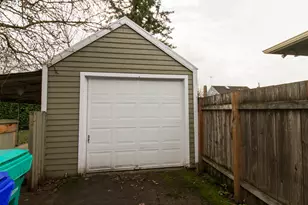 1522 N Rosa Parks Way, Portland, OR 97217 - Photo 17