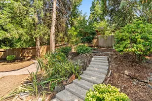 537 S 71st St, Springfield, OR 97478 - Photo 33