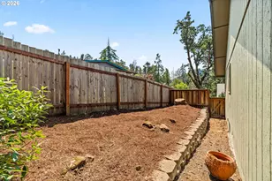 537 S 71st St, Springfield, OR 97477 - Photo 27