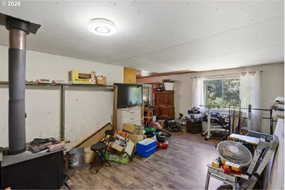 46760 Highway 242, Myrtle Point, OR 97458 - Photo 15