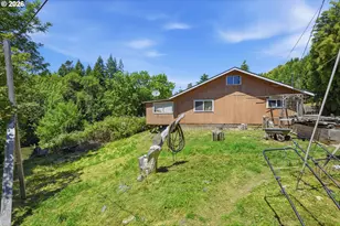 46760 Hwy 242, Myrtle Point, OR 97458 - Photo 33