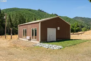 325 Beals Creek Rd, Canyonville, OR 97417 - Photo 37
