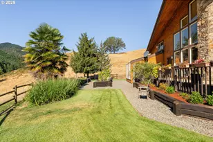 325 Beals Creek Rd, Canyonville, OR 97417 - Photo 27