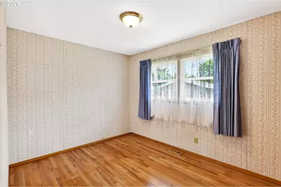2012 SE 185th Ave, Portland, OR 97035 - Photo 15