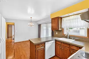 2012 SE 185th Ave, Portland, OR 97035 - Photo 11