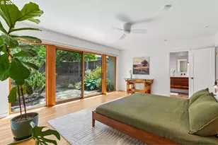 411 SE 65th Ave, Portland, OR 97215 - Photo 21