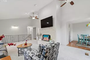 6717 Oakridge Dr, Gladstone, OR 97027 - Photo 11