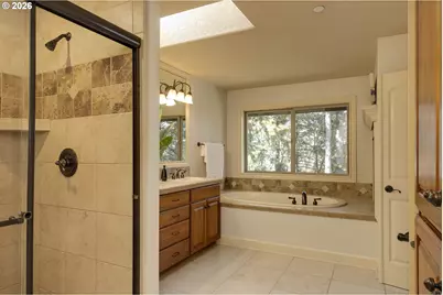 18237 SW Florendo Ln, Beaverton, OR 97007 - Photo 17