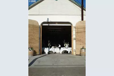 258 N Kutch St, Carlton, OR 97111 - Photo 13