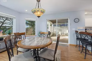 2340 S Crestline Dr, Waldport, OR 97394 - Photo 15