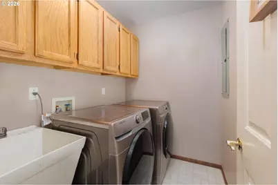 2340 S Crestline Dr, Waldport, OR 97394 - Photo 21