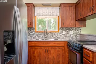 910 Cornell Ave, Gladstone, OR 97027 - Photo 9