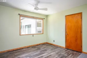 910 Cornell Ave, Gladstone, OR 97027 - Photo 13