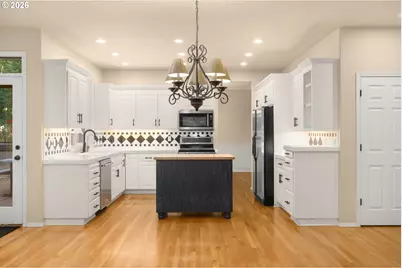 3208 SW Luradel St, Portland, OR 97219 - Photo 11