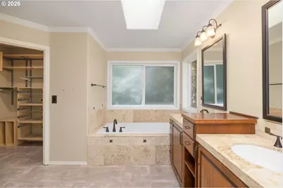 3208 SW Luradel St, Portland, OR 97219 - Photo 29