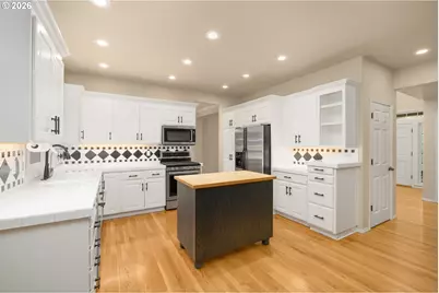 3208 SW Luradel St, Portland, OR 97219 - Photo 11