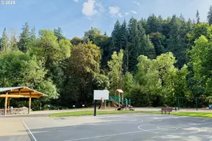 2250 River Heights Cir, West Linn, OR 97068 - Photo 37