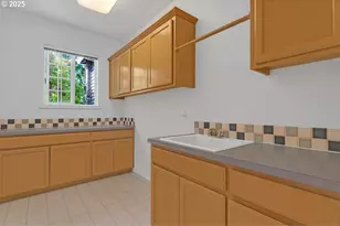 2250 River Heights Cir, West Linn, OR 97068 - Photo 19