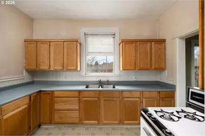 1706 NE Prescott St, Portland, OR 97211 - Photo 13