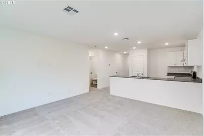 651 Minnesota St, Lebanon, OR 97355 - Photo 7