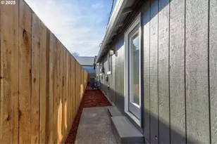 602 S Vermont St, Portland, OR 97219 - Photo 21